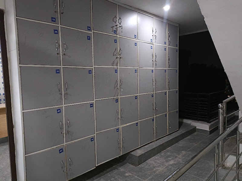 Individual lockers at Yadav Library